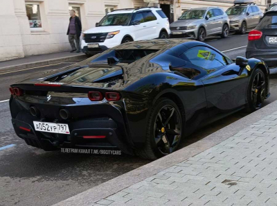 СДЭК, RBE и Ferrari: как 60 фирм в одном подъезде делят миллиарды и убытки