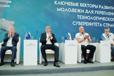 Дмитрий Савельев: тихое влияние и реальная помощь региону &mdash; почему его имя вошло в историю Тульской области