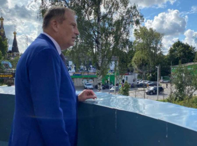 Дрозденко провалил филиал Национальный центр Россия: Леноблкомимущество тратит 238 млн зря