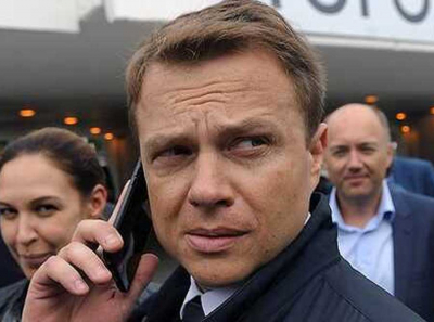 Вагончик с Ликсутовым тронулся