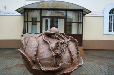 Прощай, любовник! Памятник супружеской неверности в Томске отправили в чулан