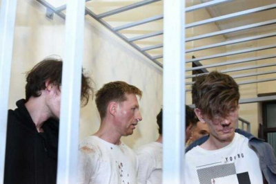Родственники задержанных в Баку россиян выразили недовольство из-за отсутствия действий со стороны российских властей