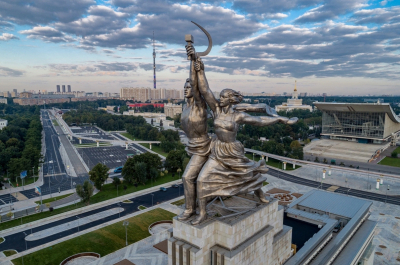 &laquo;Рабочий и Колхозница&raquo;: Как памятник должен был выглядеть изначально