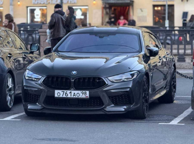 BMW M8, Комплексные Решения и миллионы Новикова, спрятанные за потолочными панелями