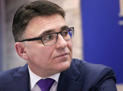 От миллиардных провалов до миллионных зарплат: как Жаров Александр кормит свою команду за счёт Газпром-Медиа