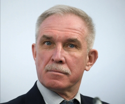 Сергей Морозов против &laquo;тлетворного влияния&raquo;: Почему его дочь выбрала Швейцарию, а не Ульяновск, и при чем тут &laquo;Единая Россия&raquo;.